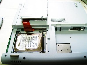 富士通 FMV-BIBLO NB9/95 ハードディスクからデータ取り出し