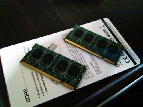 FMV-DESKPOWER CE40X9 1GBから2GBへメモリ増設