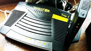 Buffalo 無線ルータとYahoo! BB ADSL トリオモデム。