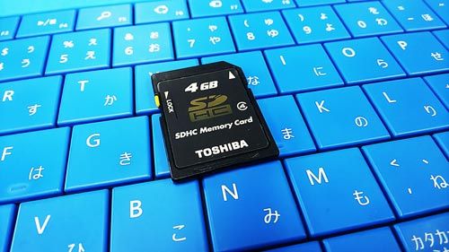 TOSHIBA SDHC 4GB